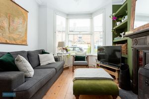 Sitting Room- click for photo gallery